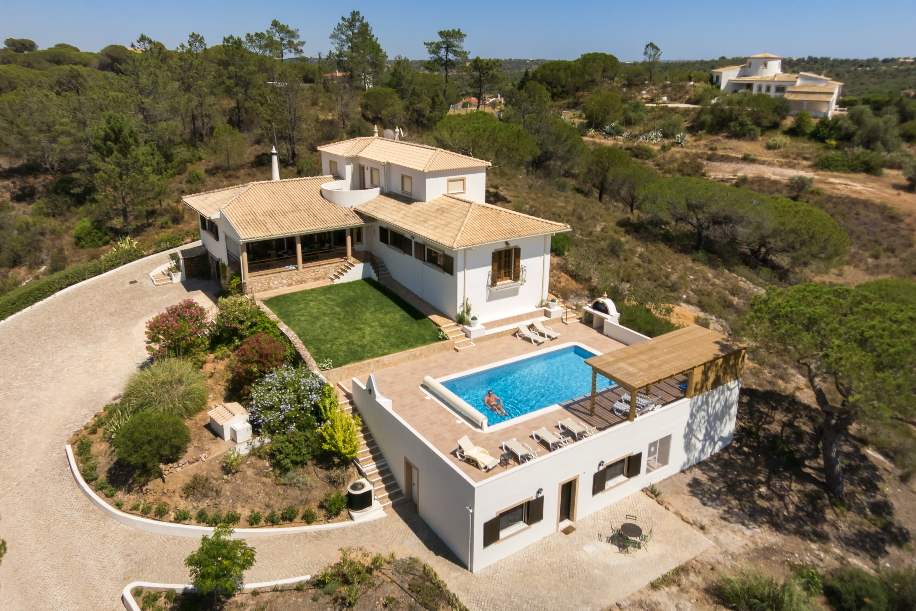 Drone foto van de villa